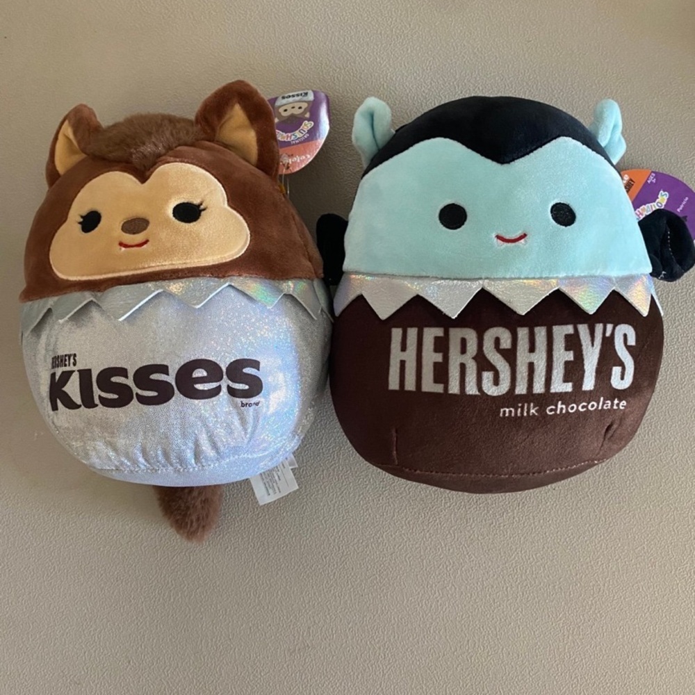 Hershey's Kisses and Milk Chocolate Plush Set